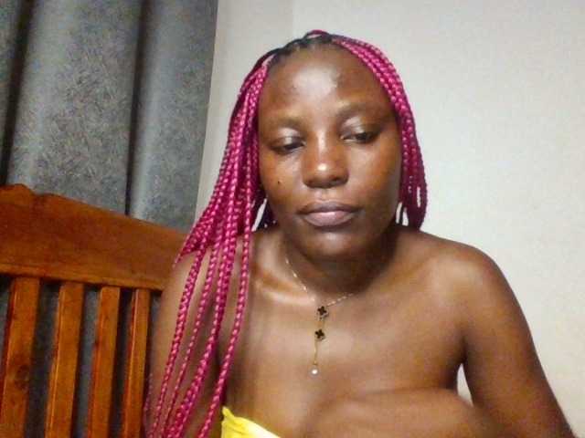 Dimplelaydy live cam on BongaCams