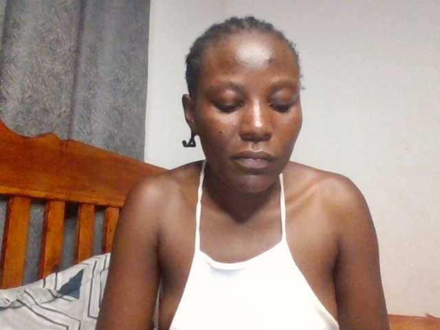 Dimplelaydy live cam on BongaCams