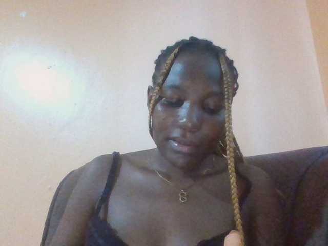 Dimplelaydy live cam on BongaCams