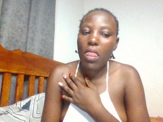 Dimplelaydy live cam on BongaCams