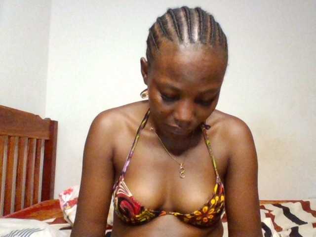 Dimplelaydy live cam on BongaCams