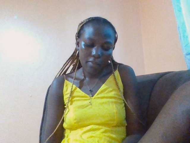 Dimplelaydy live cam on BongaCams