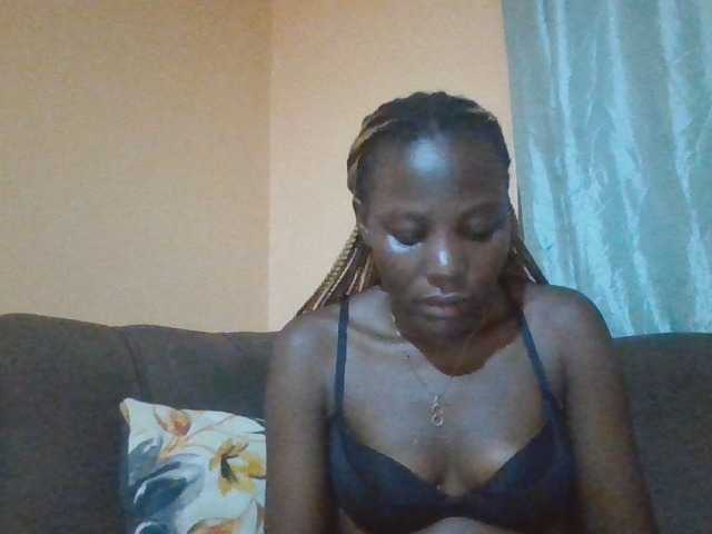 Dimplelaydy live cam preview
