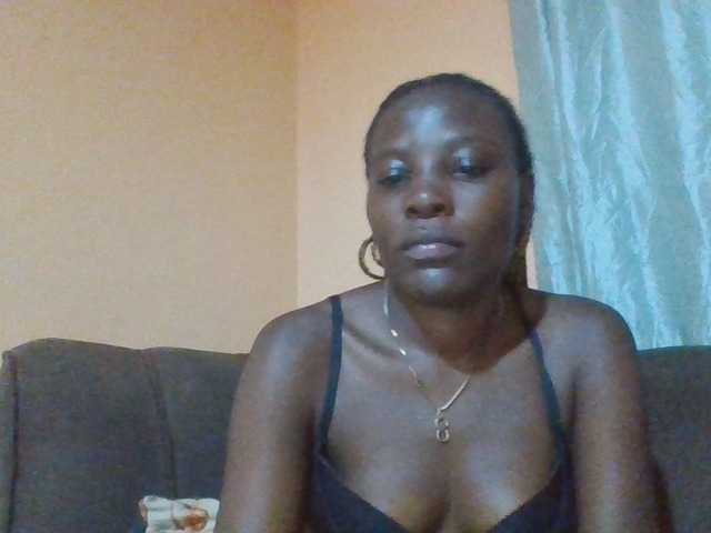 Dimplelaydy live cam on BongaCams
