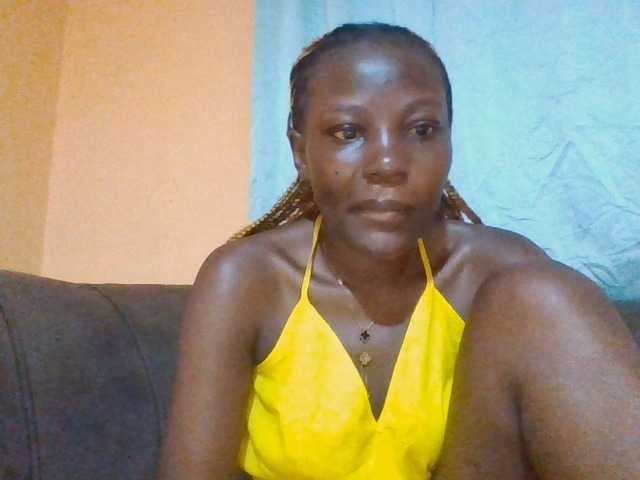 Dimplelaydy live cam on BongaCams