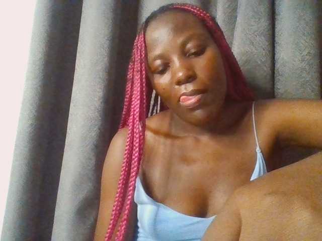 Dimplelaydy live cam on BongaCams