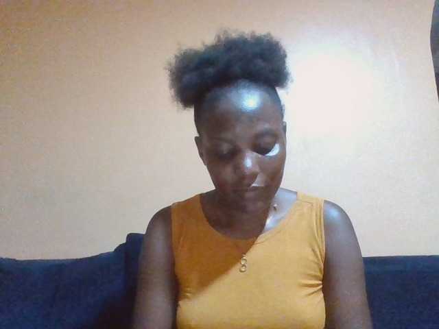 Dimplelaydy live cam on BongaCams