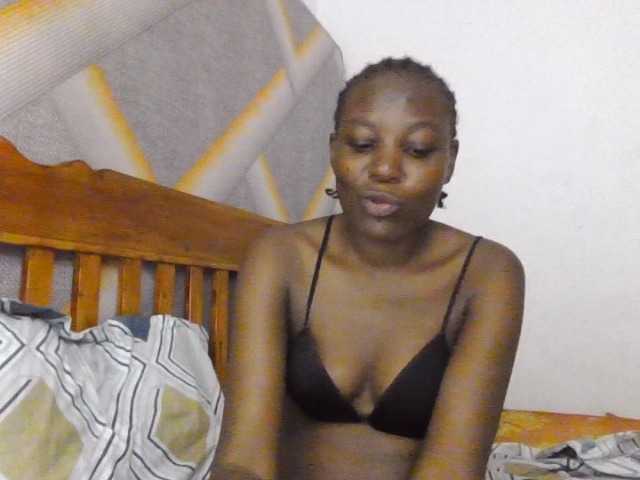 Dimplelaydy live cam on BongaCams
