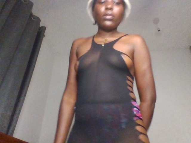 Dimplelaydy live cam on BongaCams