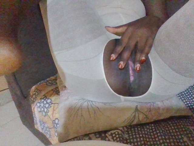 Dimplelaydy live cam on BongaCams