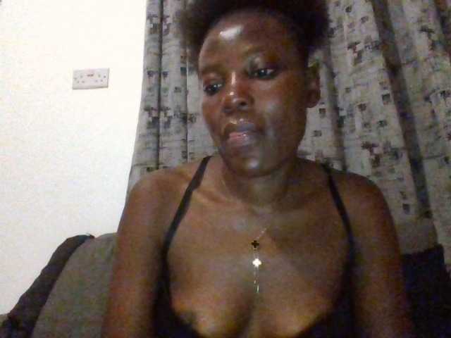 Dimplelaydy live cam on BongaCams