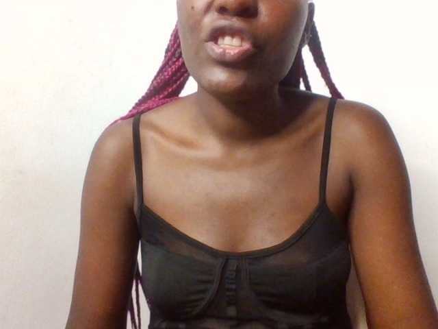 Dimplelaydy live cam on BongaCams