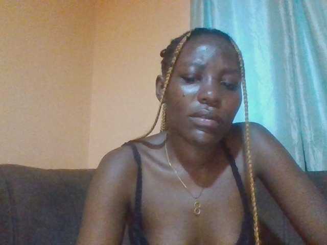 Dimplelaydy live cam on BongaCams