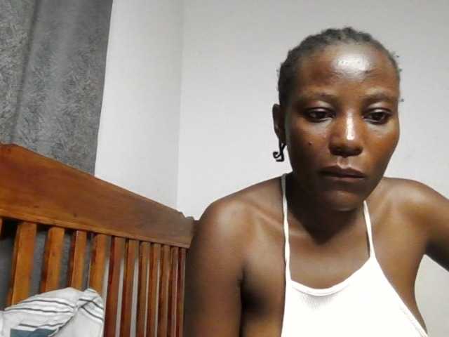 Dimplelaydy live cam on BongaCams