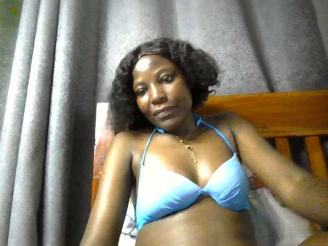 Dimplelaydy live cam on BongaCams