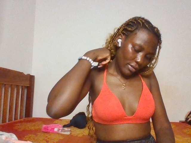 Dimplelaydy Live Cam and Statistics on UnifiedCams