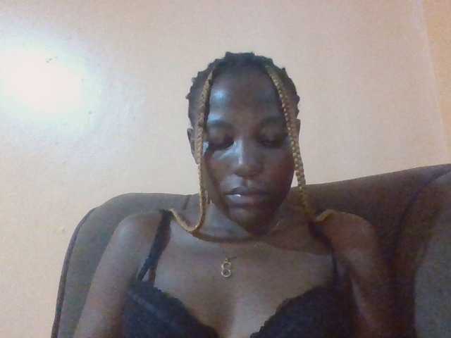 Dimplelaydy live cam on BongaCams