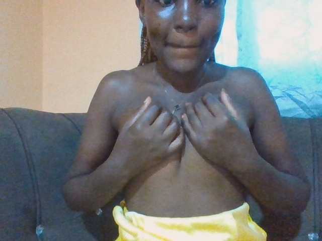 Dimplelaydy live cam on BongaCams