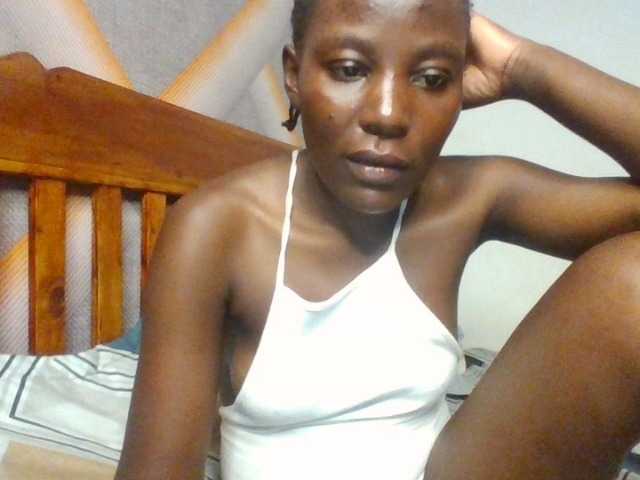 Dimplelaydy live cam on BongaCams