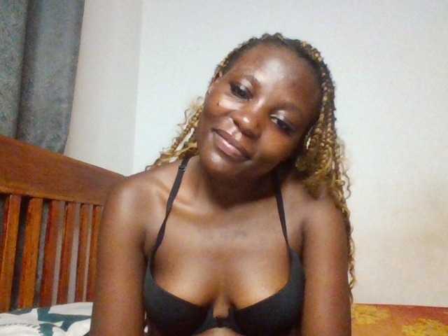 Dimplelaydy live cam on BongaCams