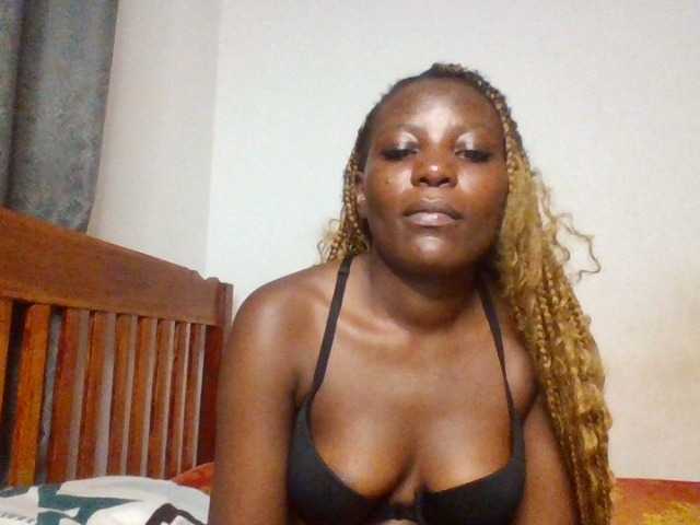 Dimplelaydy live cam on BongaCams