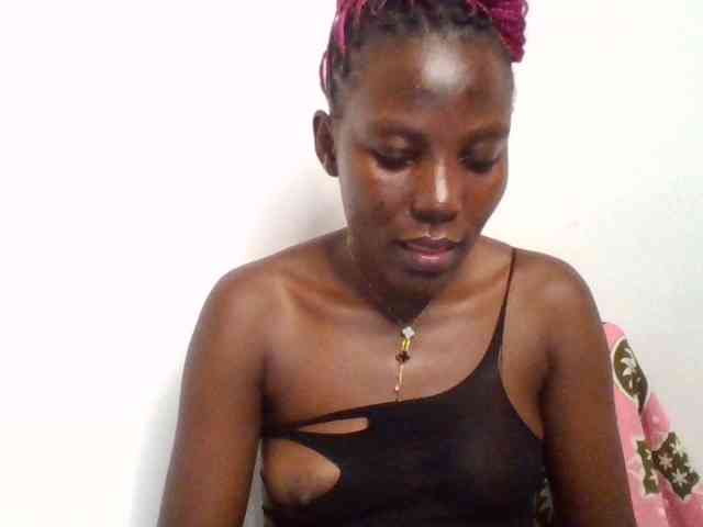 Model: Dimplelaydy