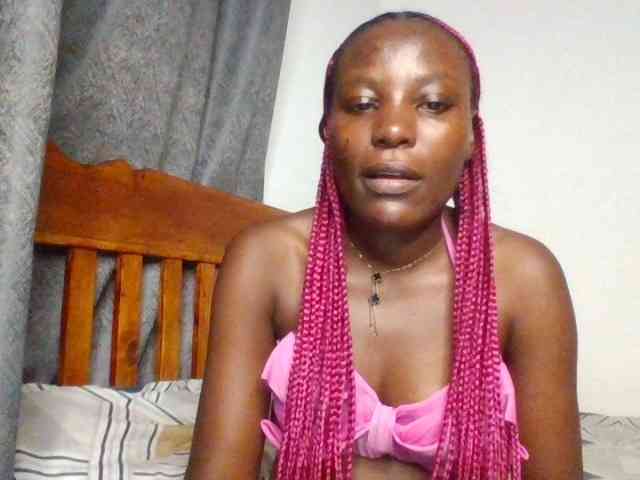 Model: Dimplelaydy