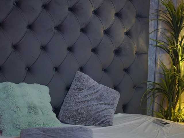 JadeYum live cam on BongaCams