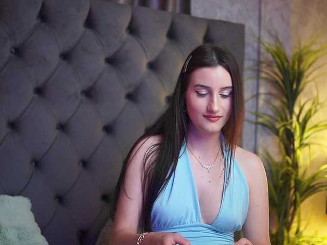 JadeYum live cam on BongaCams