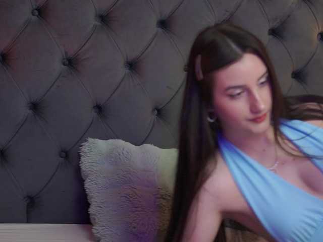 JadeYum live cam on BongaCams