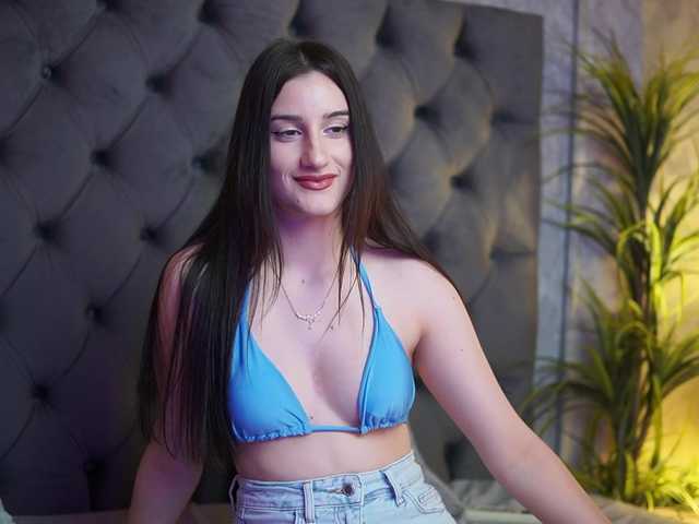 JadeYum live cam on BongaCams