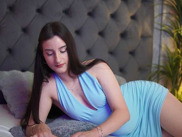 JadeYum live cam on BongaCams