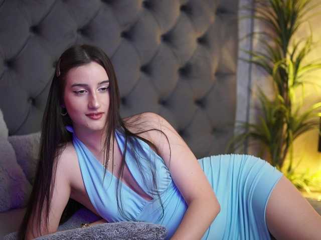 JadeYum live cam on BongaCams