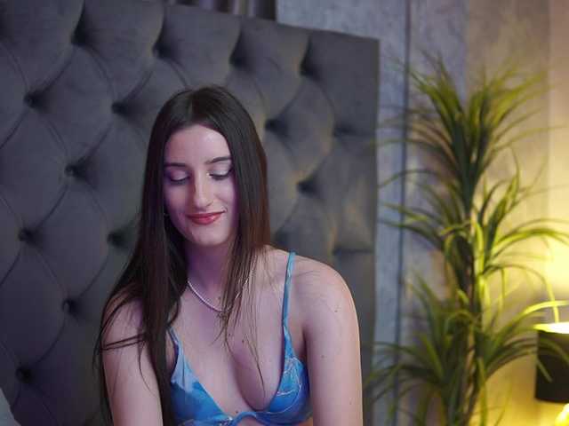 JadeYum live cam on BongaCams