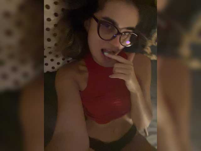Kamelia7 live webcam show