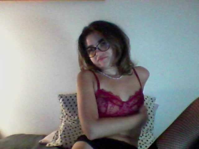 Evelinad live on BongaCams