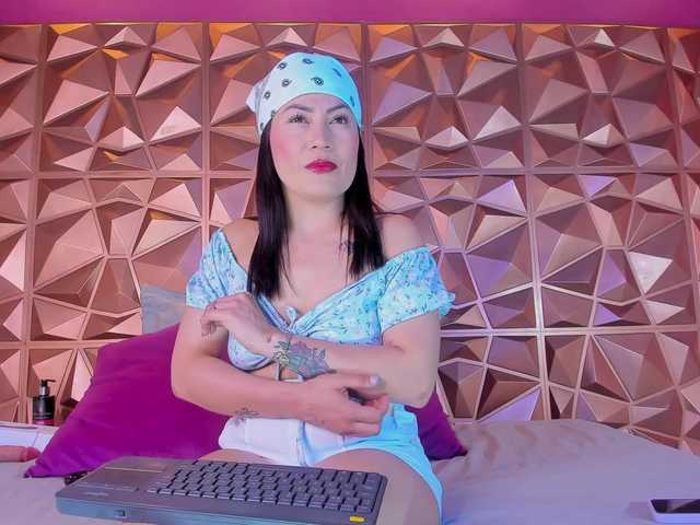 NinnaBallack live cam on BongaCams