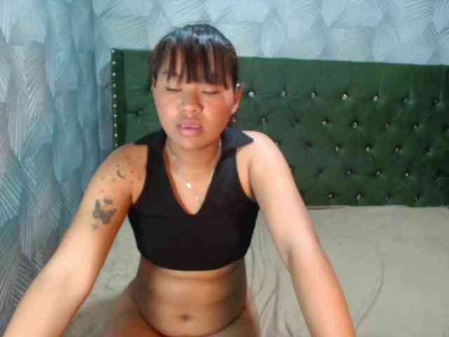 ScarletDream Live Webcam on BongaCams