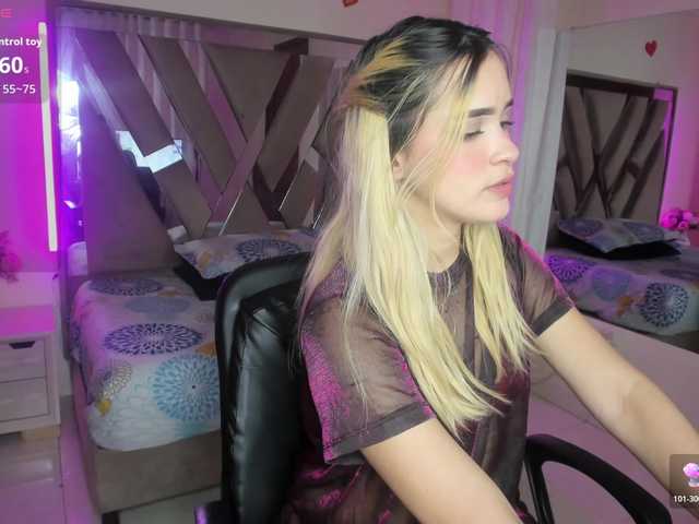 noa-cooper live cam on BongaCams