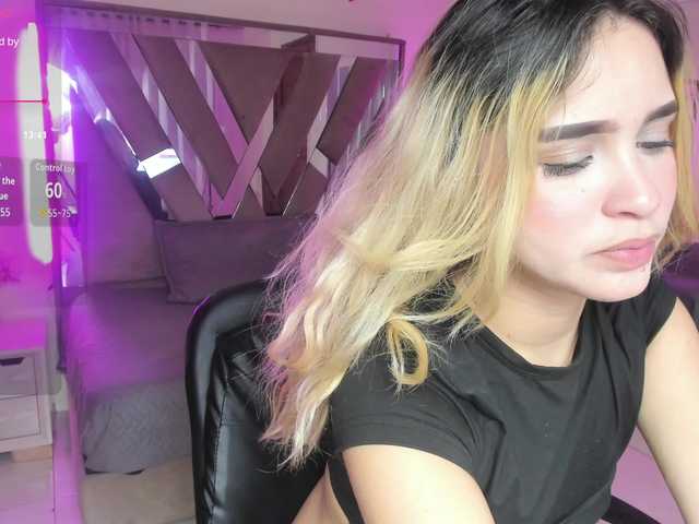 noa-cooper live cam on BongaCams