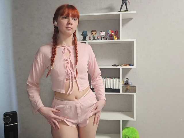 SesiliaNun live cam on BongaCams
