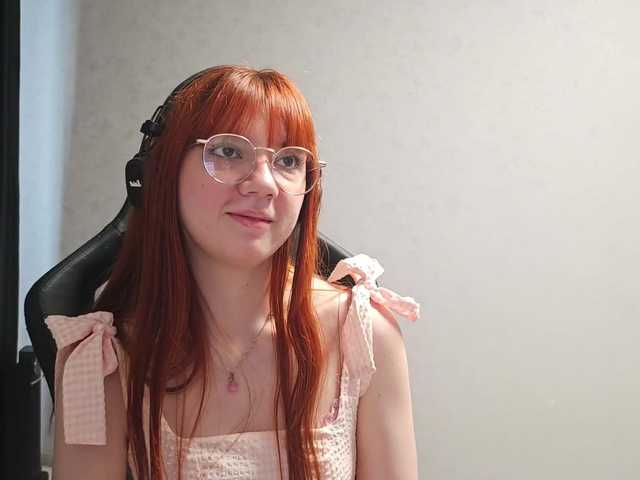 SesiliaNun live cam on BongaCams