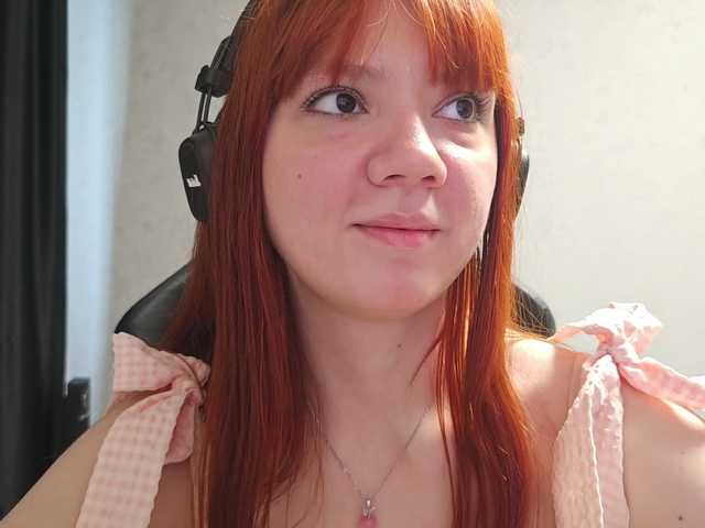 SesiliaNun live cam on BongaCams