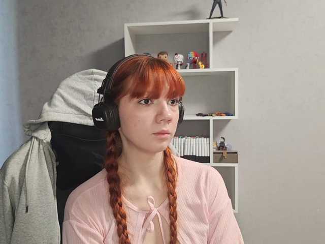 SesiliaNun live cam on BongaCams