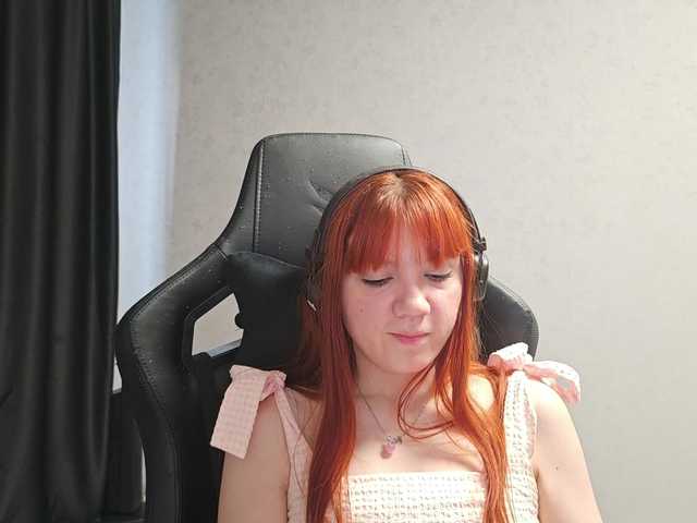SesiliaNun live cam on BongaCams