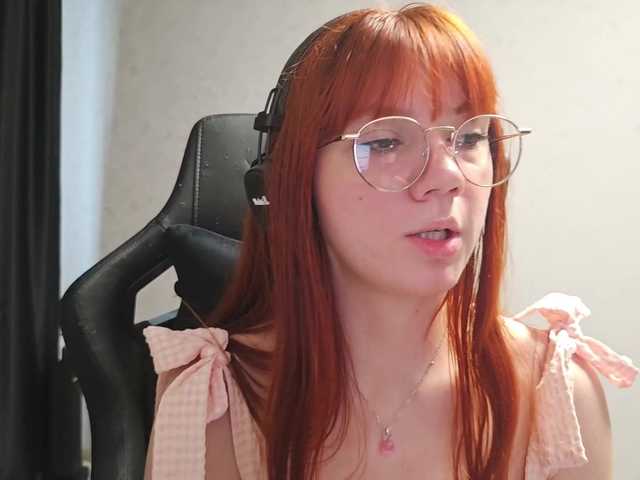 SesiliaNun live cam on BongaCams