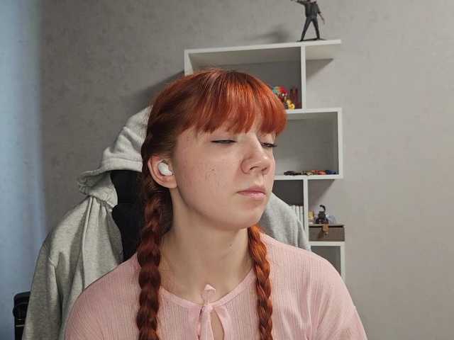 SesiliaNun live cam on BongaCams