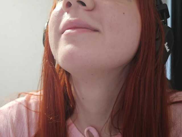 SesiliaNun live cam on BongaCams