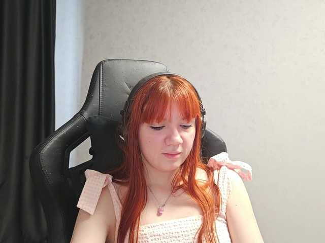 SesiliaNun live cam on BongaCams