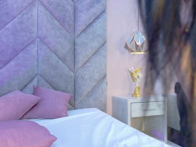 AradiaNocturne live cam on BongaCams
